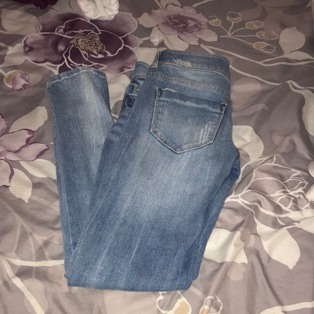 Light wash Taylor jeans from Delia’s!